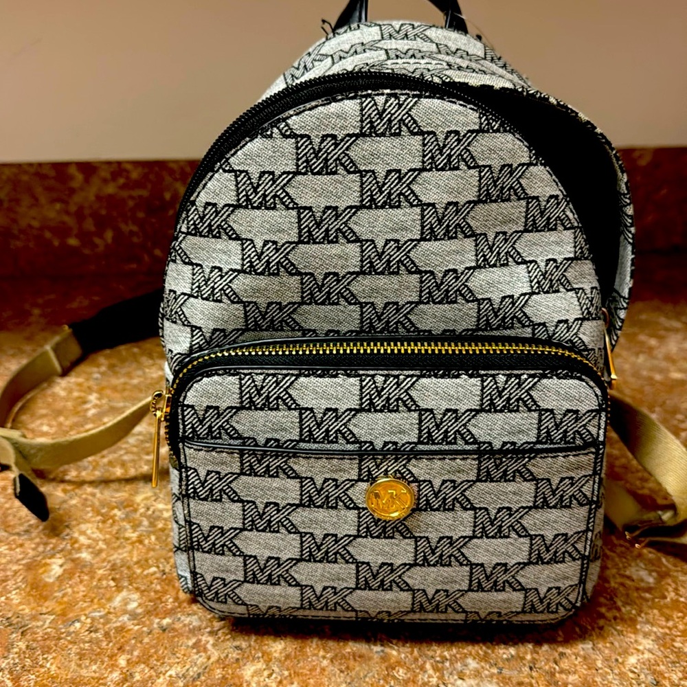 EUC Michael Kors. Backpack